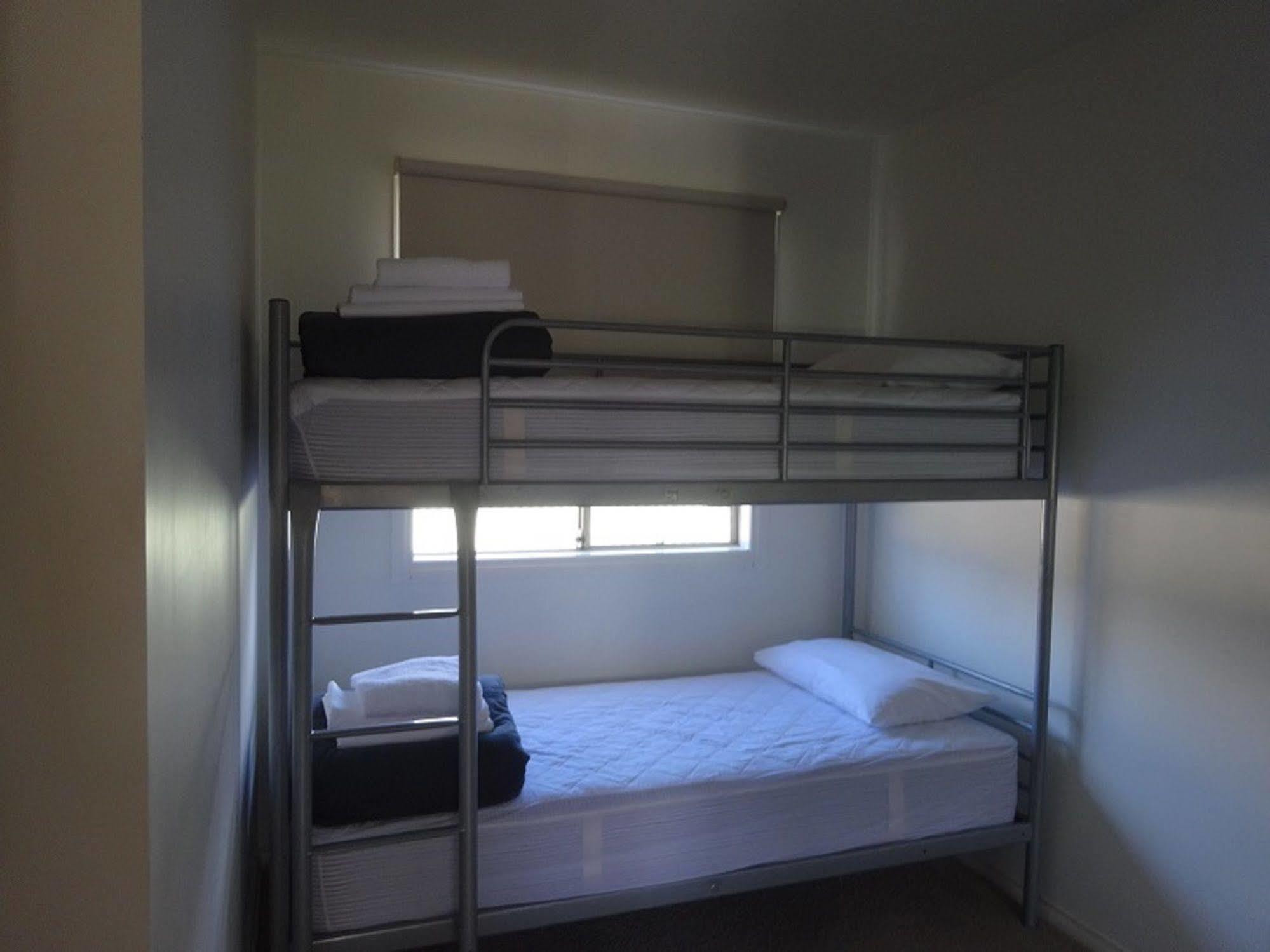 Caseys Beach Holiday Park Sunshine Bay Ngoại thất bức ảnh